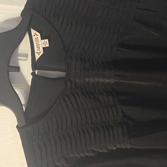 Nanette Lepore Elegant Black Women's Top - Picture 2 of 5